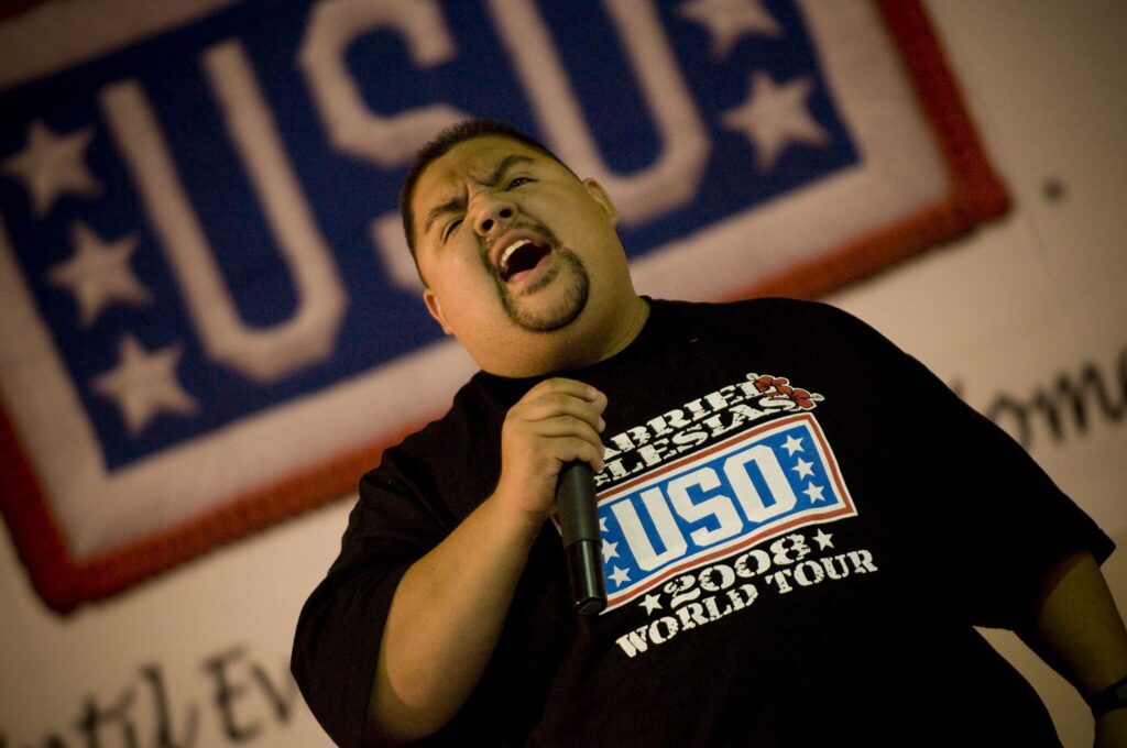 The "Fluffy" comedian in action.